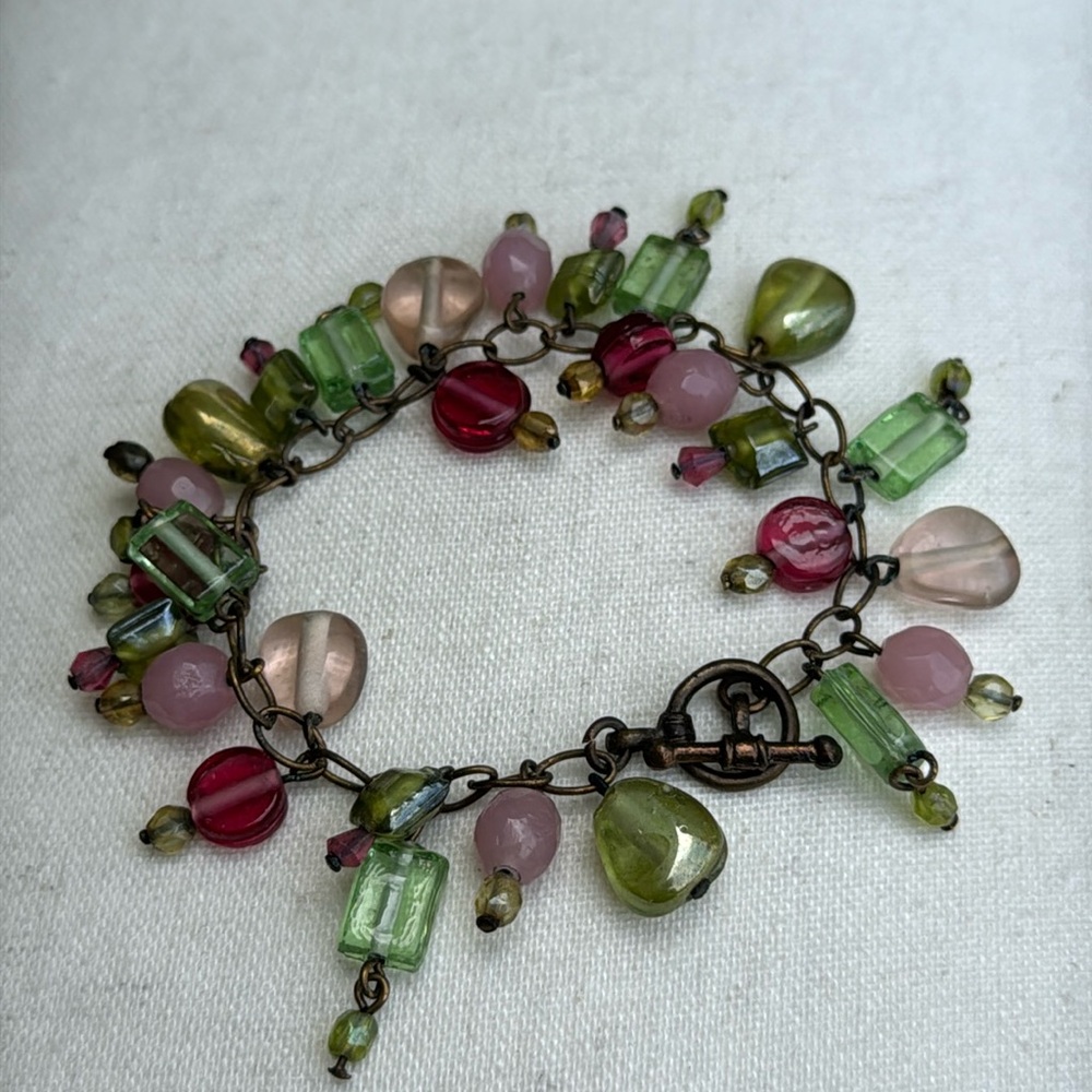 Vintage glass beaded bracelet from Italy.